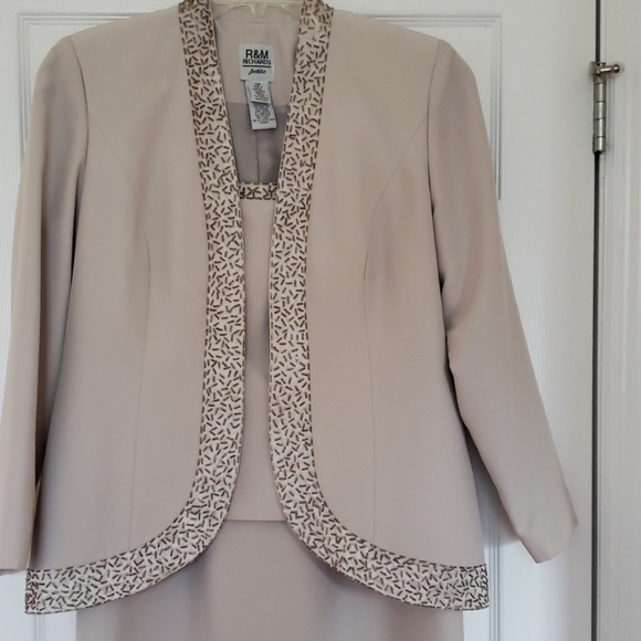 * Host Pick * Elegant dress & jacket - Picture 3 of 8